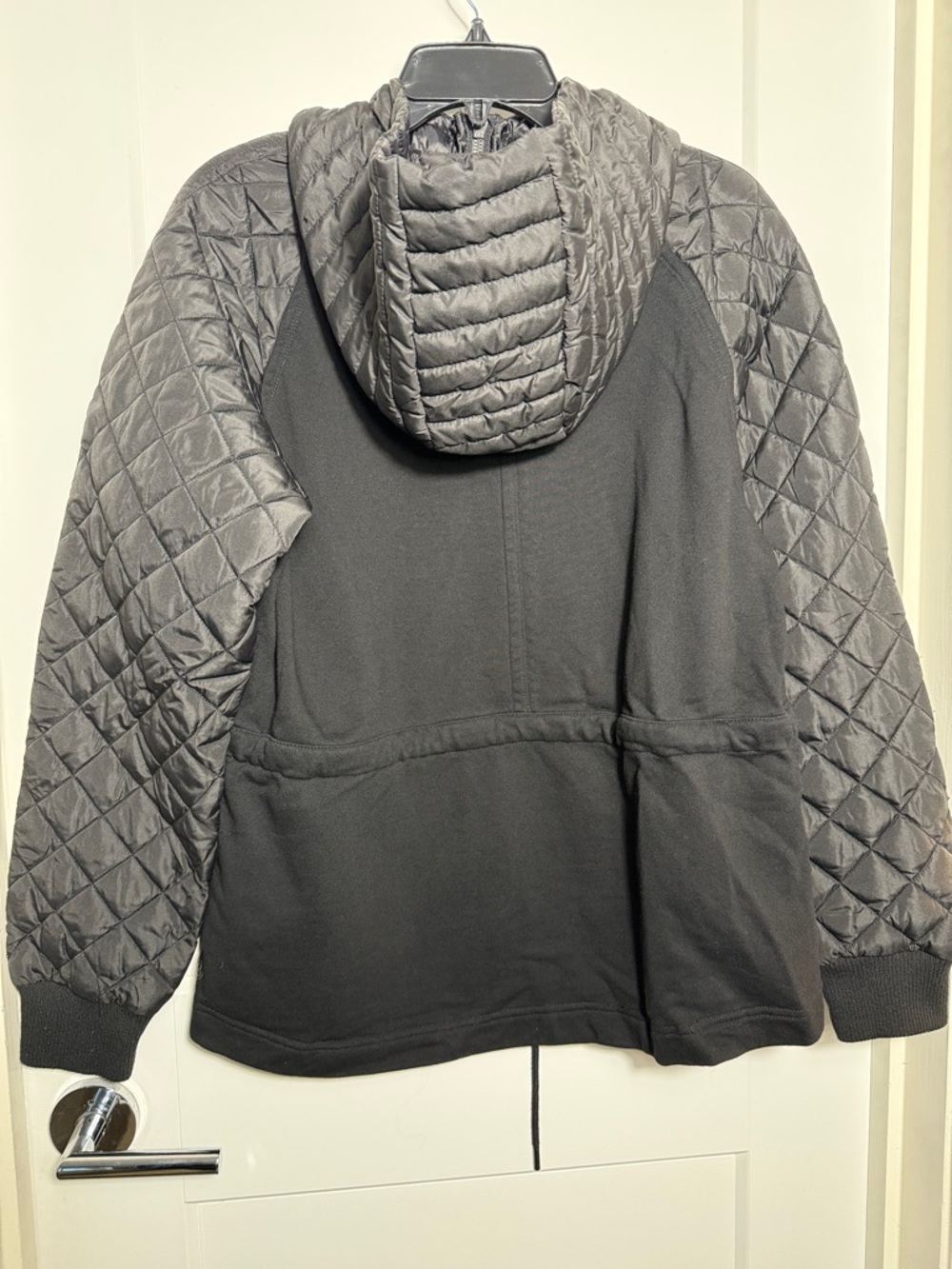 Zella Black Quilted Sleeve Hooded Zip Jacket - Picture 7 of 7